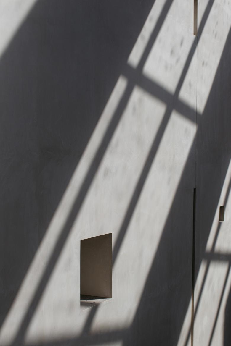 Light and shade in the Wintergarden Café. © National Gallery of Ireland
