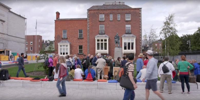 Artists in the Merrion Square forecourt of the National Gallery of Ireland, taking part in a plein-air painting field trip as part of the Art in the Open festival.