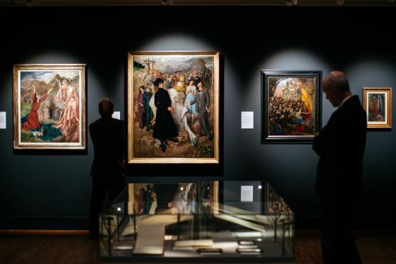 Visitors to Margaret Clarke: An Independent Spirit. © National Gallery of Ireland.