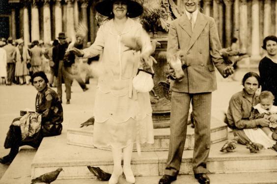Lady Alice Mahion and Denis Mahon in Piazza San Marco, Venice